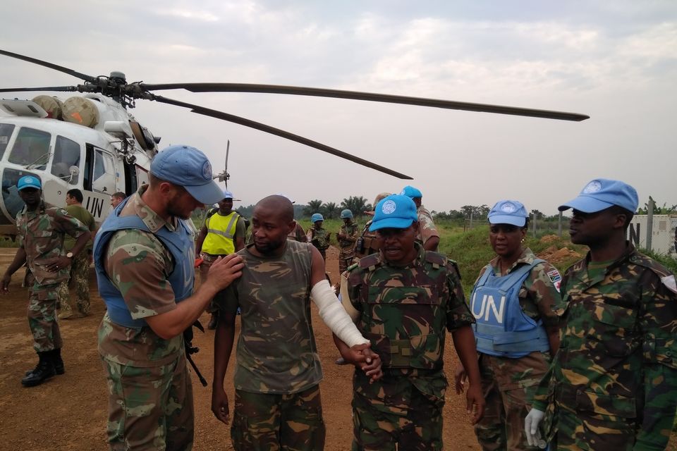 Українські вертолітники в ДР Конго виконали евакуацію пораненого танзанійського миротворця з поля бою